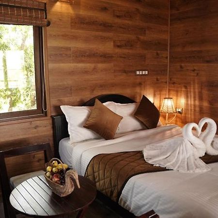 Mango Meadows Hotel Kottayam Bagian luar foto
