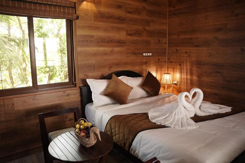 Mango Meadows Hotel Kottayam Bagian luar foto