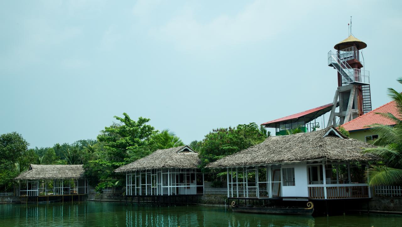Mango Meadows Hotel Kottayam Bagian luar foto