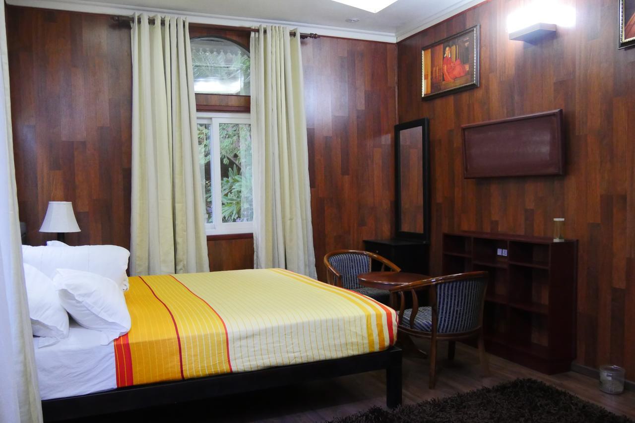 Mango Meadows Hotel Kottayam Bagian luar foto