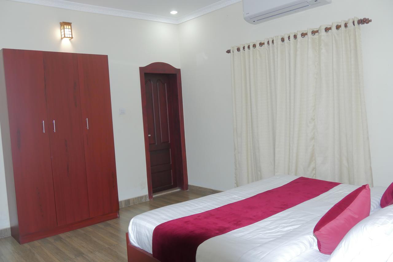 Mango Meadows Hotel Kottayam Bagian luar foto